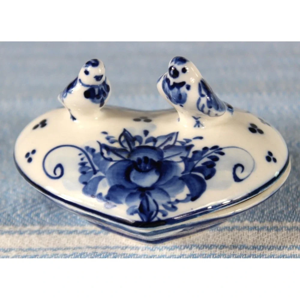Gzhel heartshaped trinket dish/2 birds/flower/signed/VTG